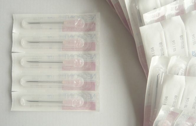 100 Einmalkanülen mit Farbcode, Luer Hub, steril im Peel-Pack verpackt rosa 1,2 × 40 mm