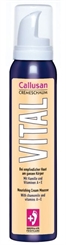 Callusan Vital Fuß Cremeschaum, Fußschaum mit Kamille und Vitaminen, Jojoba Öl, Shea Butter, 125ml 