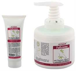 Aurawerk Fußcreme mit Thymian, Zitrone, Lavendel und Minze bei rissigen, spröden Füßen 