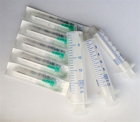 30 Mix Einmal-Spritzen, 5, 10 und 20ml plus 50 Kanülen, steril, latexfrei, mit Luer Ansatz 30 + 50